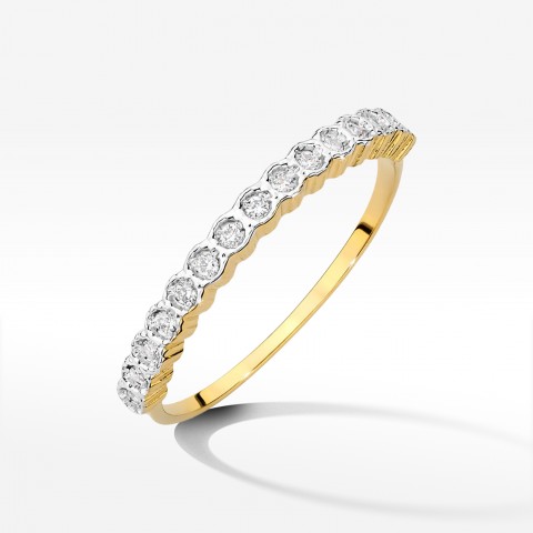 Pierścionek z żółtego złota z diamentami