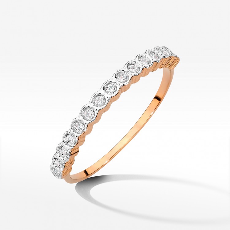 Pierścionek z różowego złota z diamentami