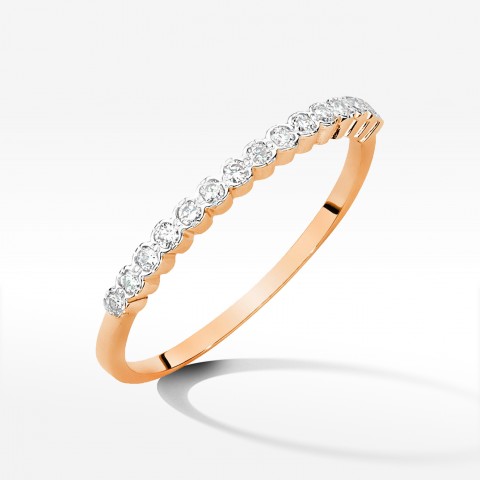 Pierścionek z różowego złota z diamentami