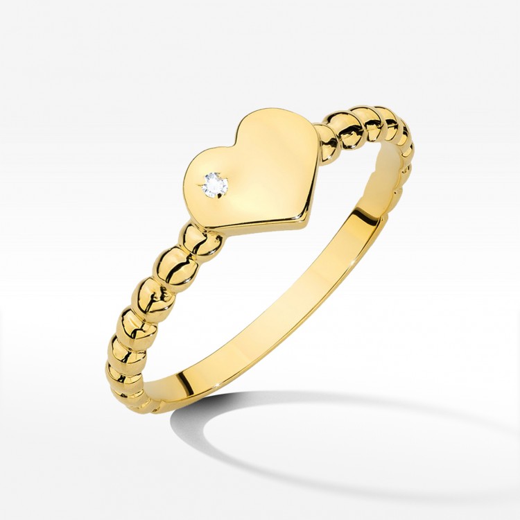 Pierścionek serduszko z diamentem