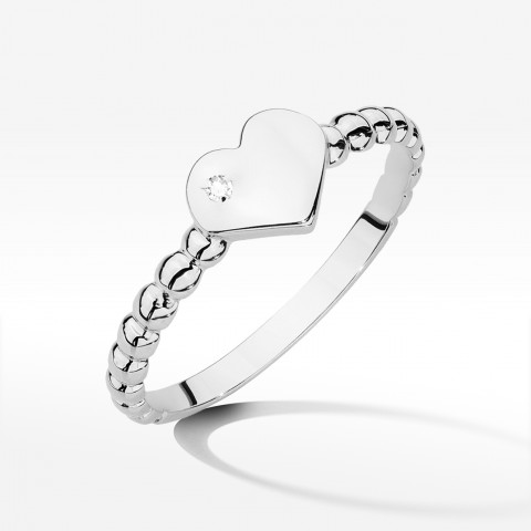 Pierścionek serduszko z diamentem