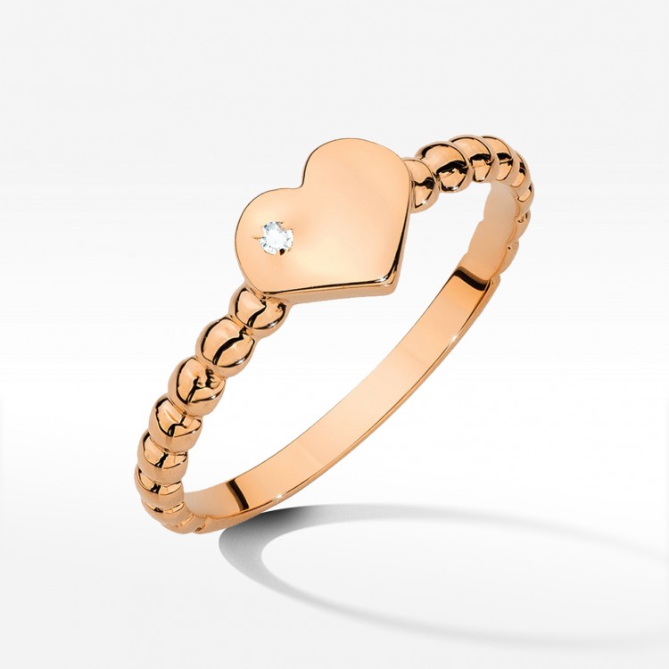 Pierścionek serduszko z diamentem