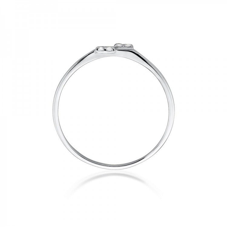 Pierścionek z białego złota z diamentami