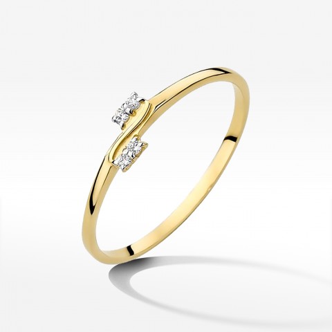 Pierścionek z żółtego złota z diamentami