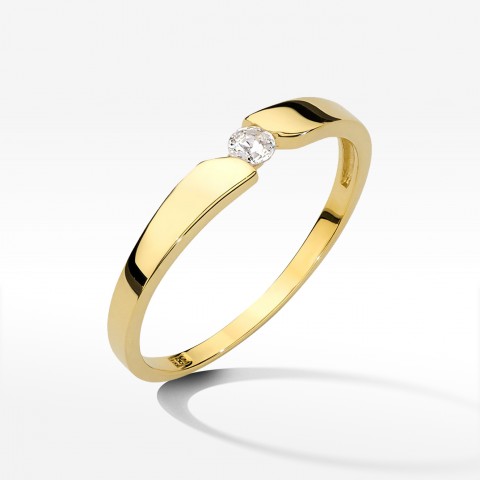 Pierścionek z żółtego złota z diamentem