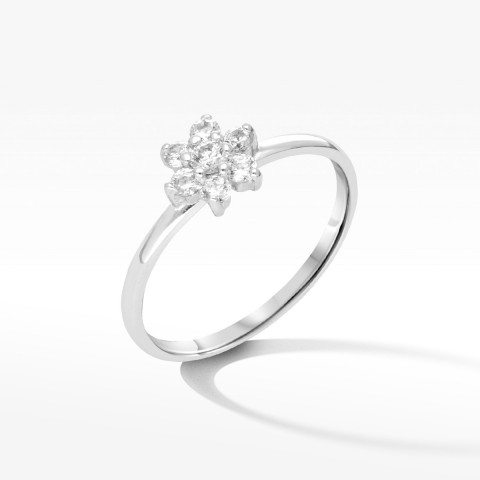 Pierścionek z białego złota