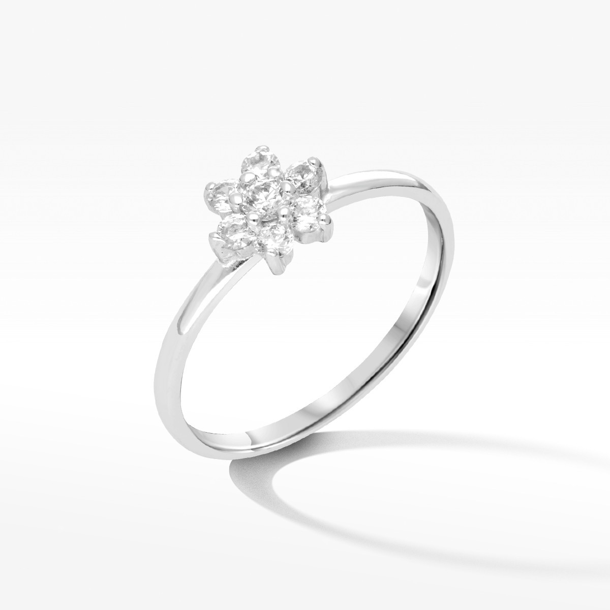 Pierścionek z białego złota