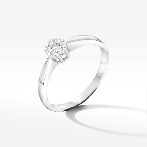 Pierścionek z białego złota