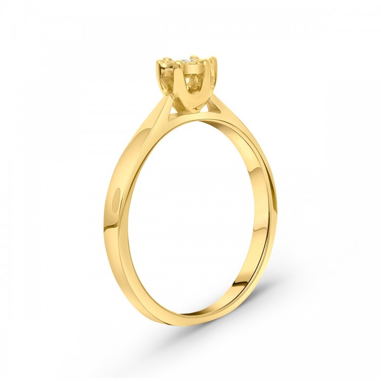 Pierścionek z diamentem