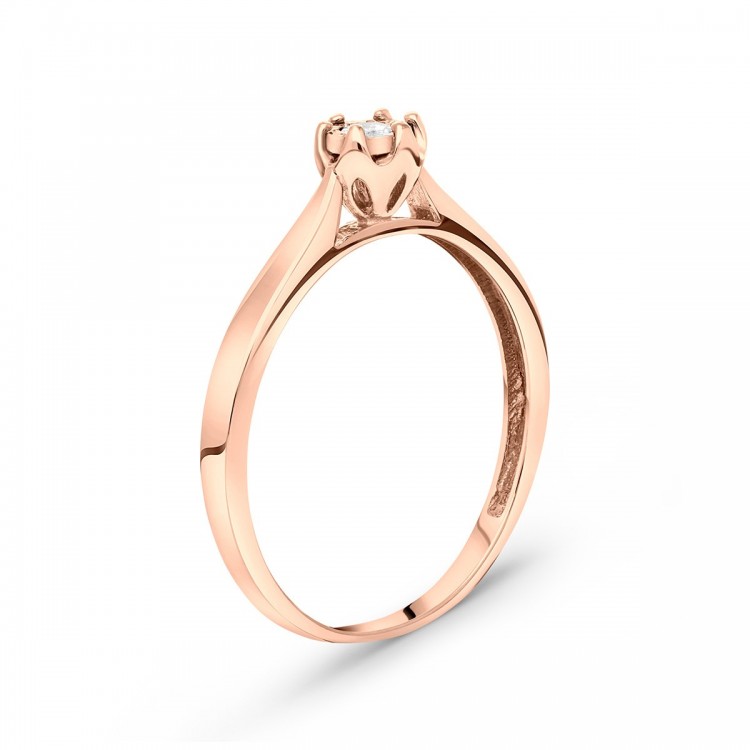 Pierścionek z diamentem