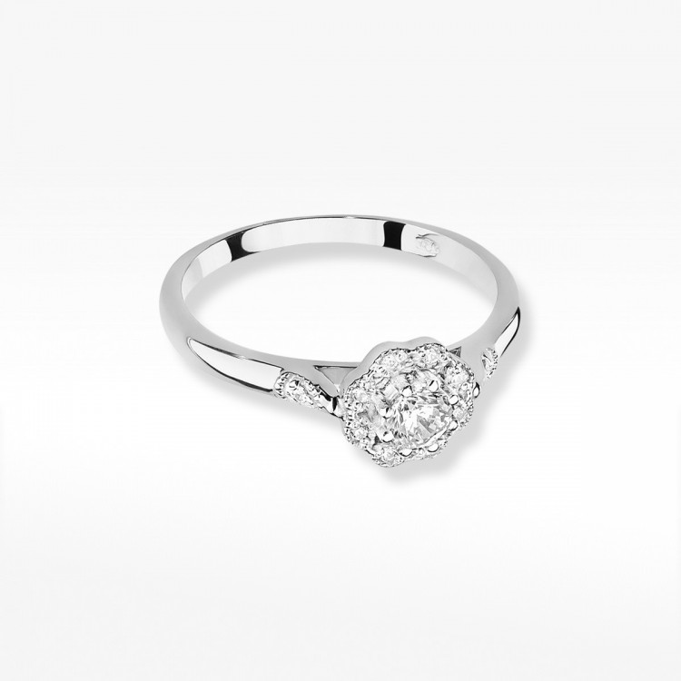 Pierścionek z diamentami