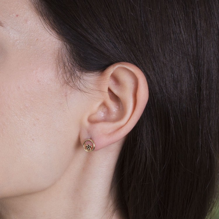 Kolczyki ze złota gwiazdki z czarnymi cyrkoniami