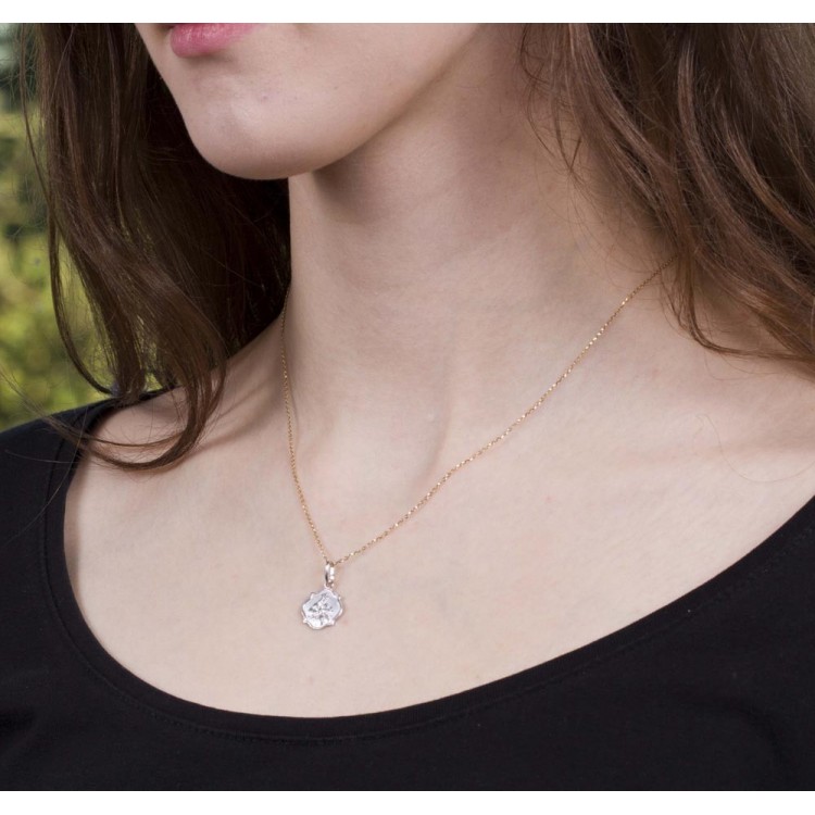 Złota zawieszka medalik