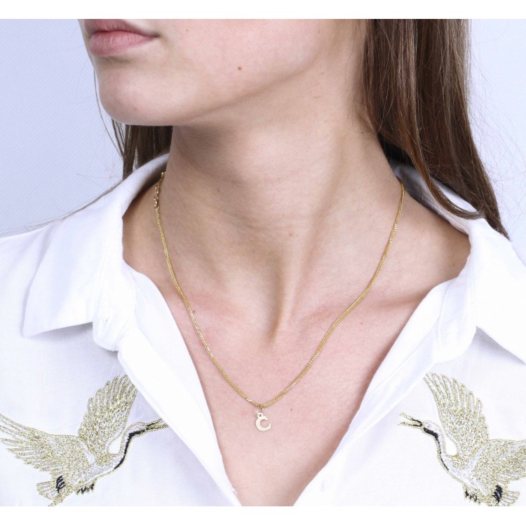 Złota zawieszka literka C