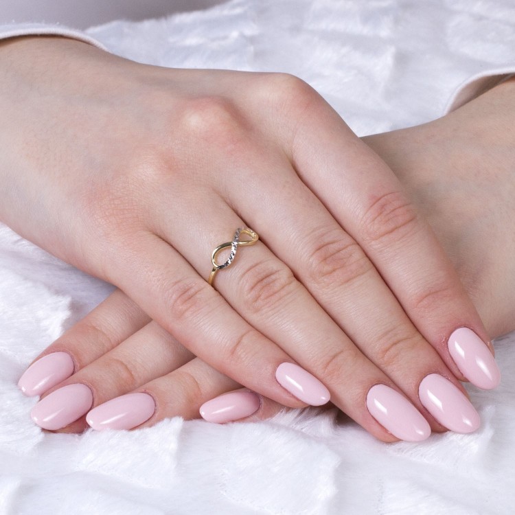 Pierścionek ze złota nieskończoność