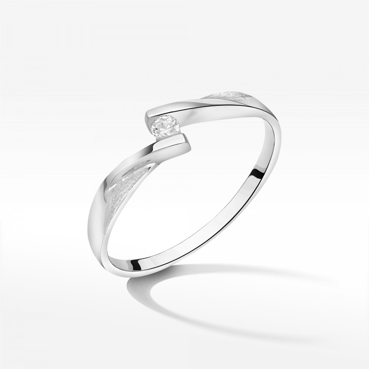 Pierścionek ze złota z cyrkonią