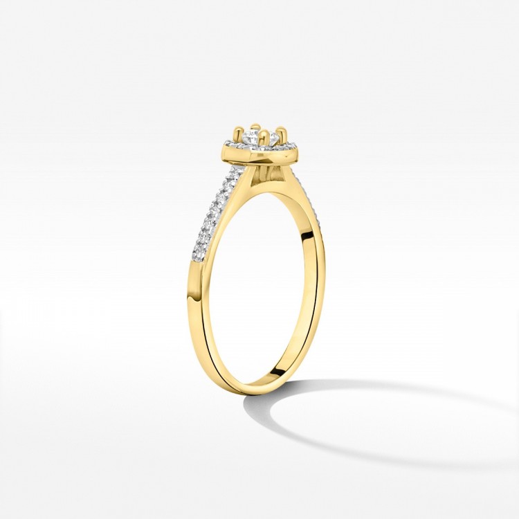 Złoty pierścionek z diamentami