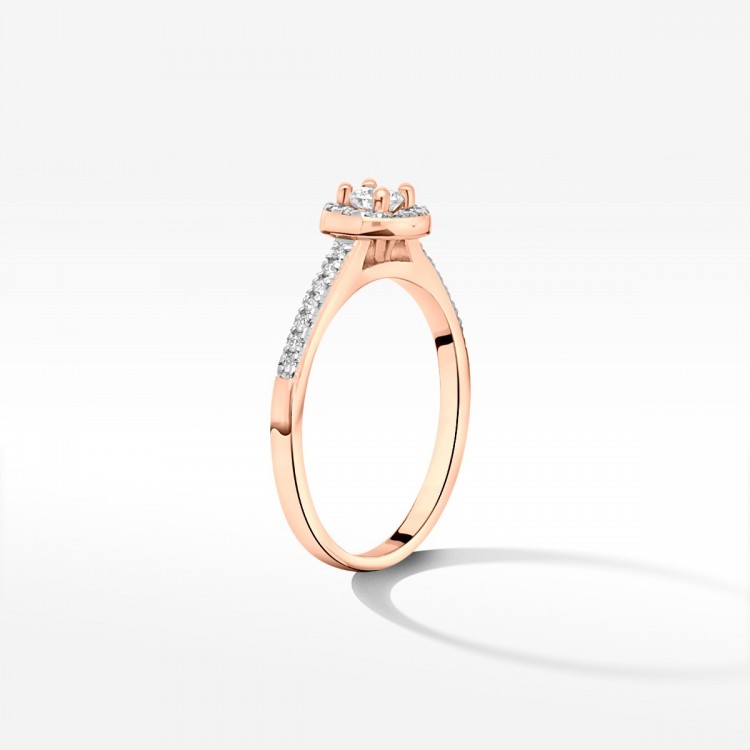 Złoty pierścionek z diamentami