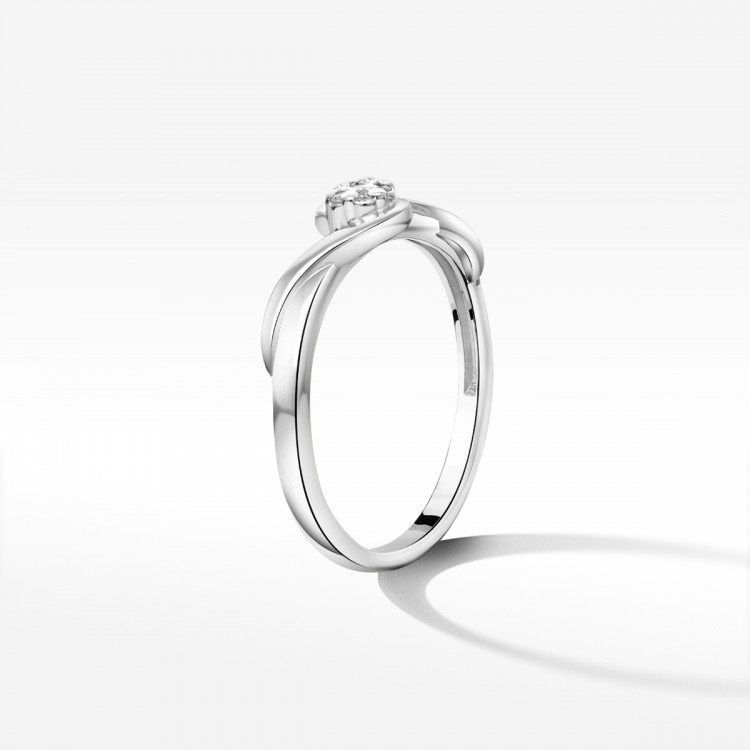 Pierścionek zaręczynowy z diamentami