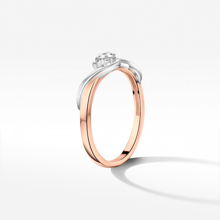 Pierścionek zaręczynowy z diamentami