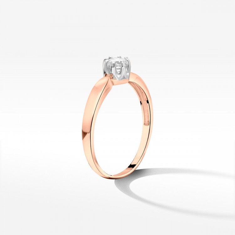 Pierścionek zaręczynowy z diamentem