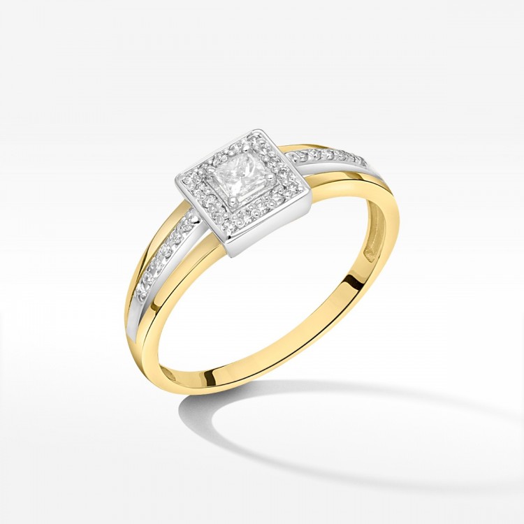 Pierścionek zaręczynowy z diamentami