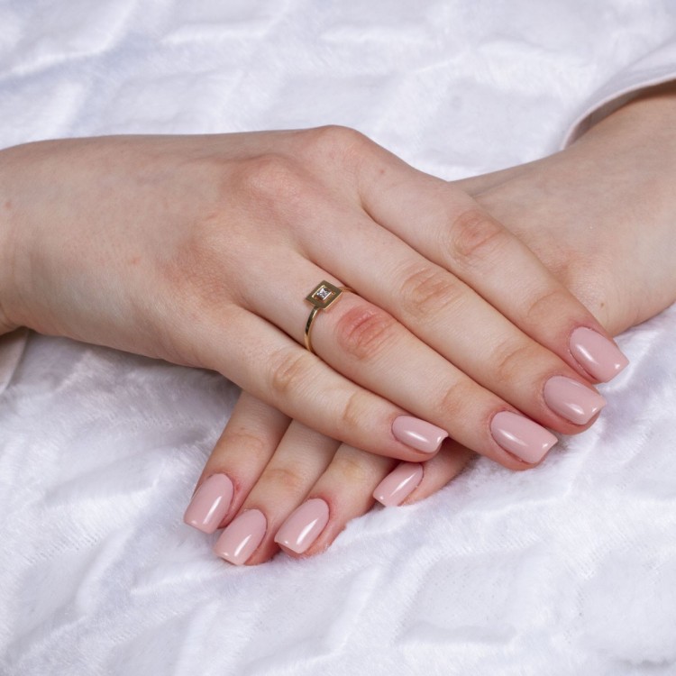 Pierścionek ze złota z cyrkonią