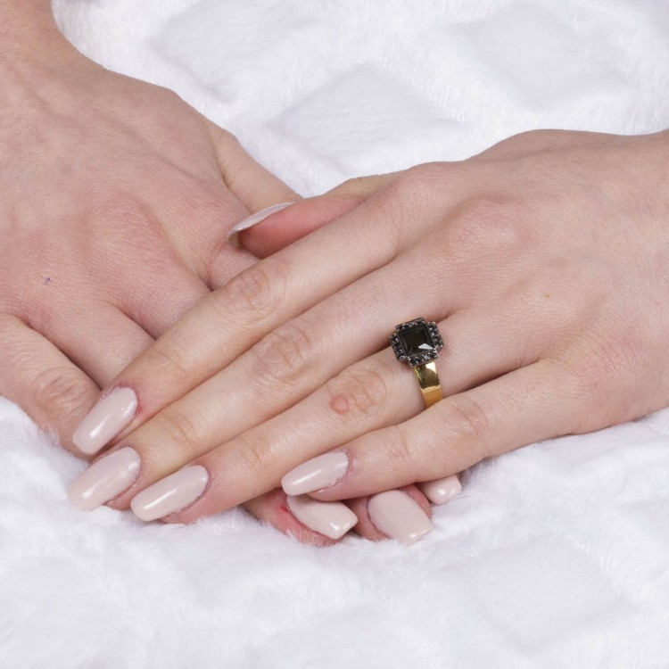 Pierścionek ze złota z cyrkoniami