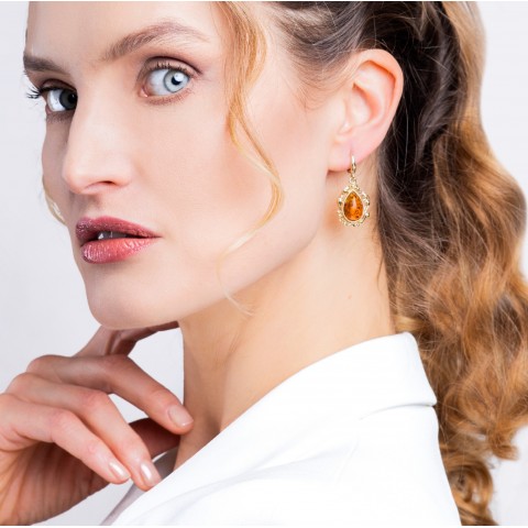 Kolczyki ze złota z bursztynem