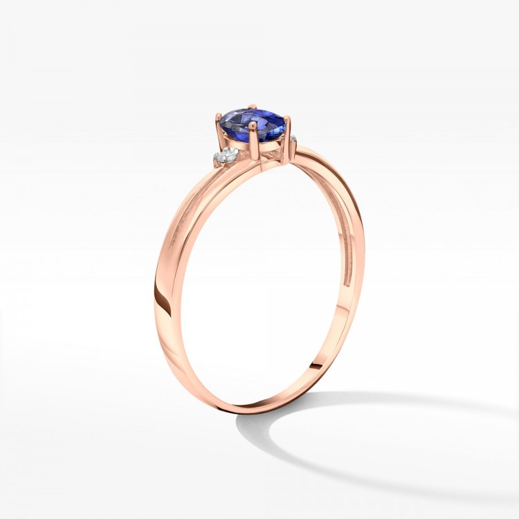 Złoty pierścionek z szafirem i diamentami