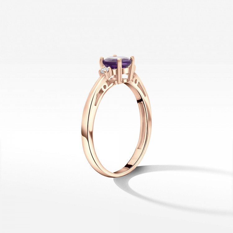 Złoty pierścionek z amestytem