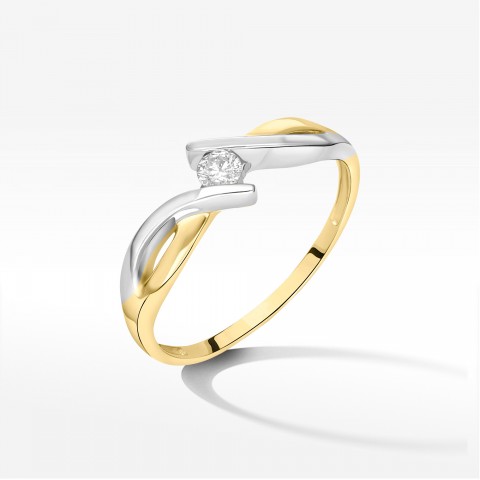 Pierścionek zaręczynowy z diamentem