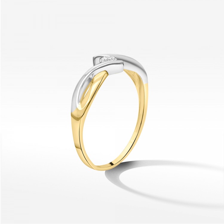 Pierścionek zaręczynowy z diamentem