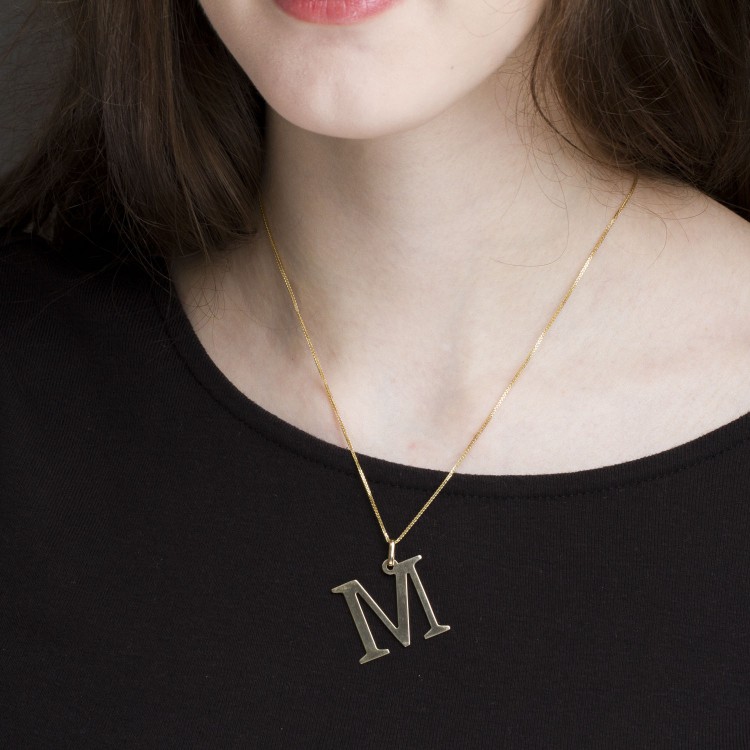 Zawieszka ze złota literka M