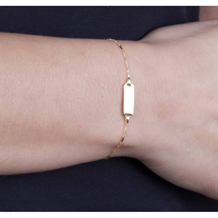 Delikatna bransoletka ze złota z blaszką