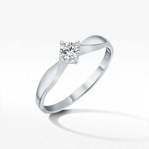 Pierścionek z białego złota z diamentem