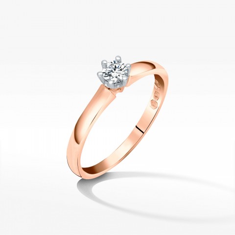 Pierścionek z różowego złota z diamentem