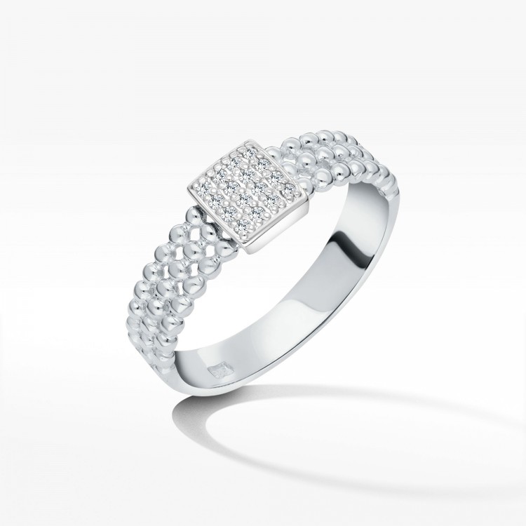 Pierścionek z białego złota z diamentami