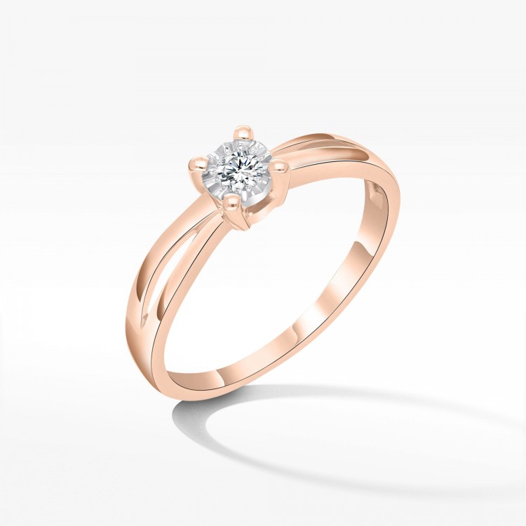 Pierścionek z diamentem