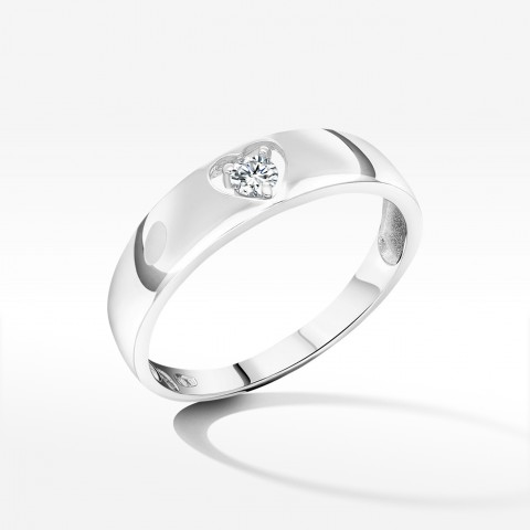 Pierścionek z diamentem