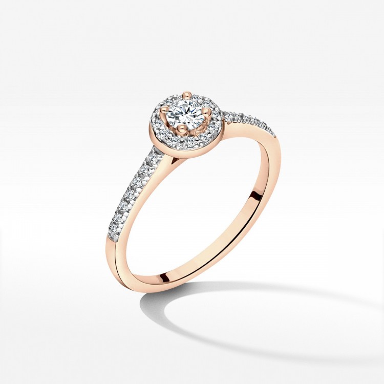 Złoty pierścionek z diamentami