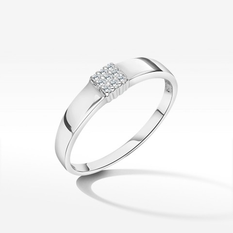 Złoty pierścionek z diamentami