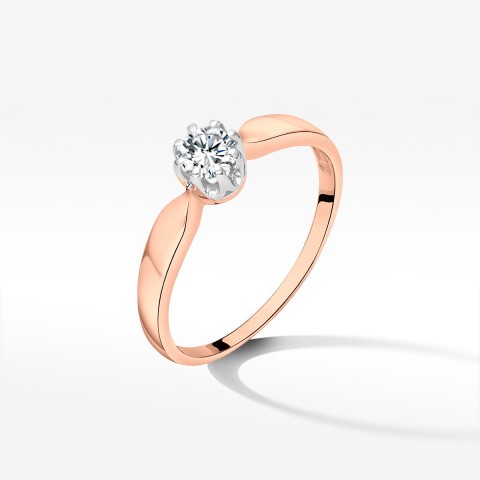 Pierścionek zaręczynowy z diamentem