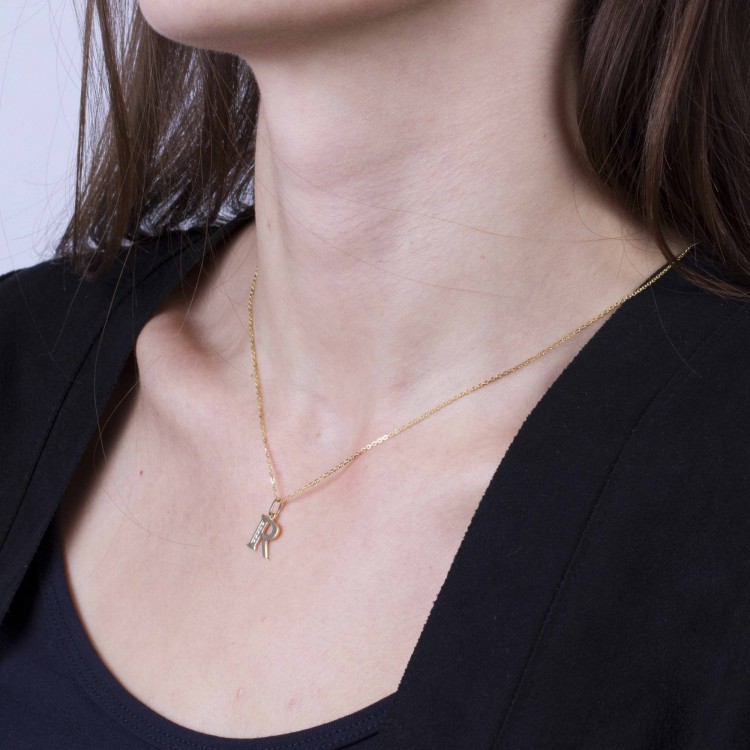 Zawieszka ze złota literka R z cyrkoniami