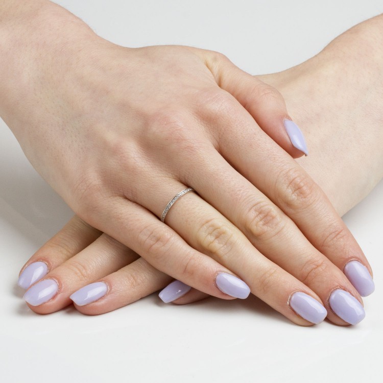 Pierścionek ze złota z białego złota z cyrkoniami