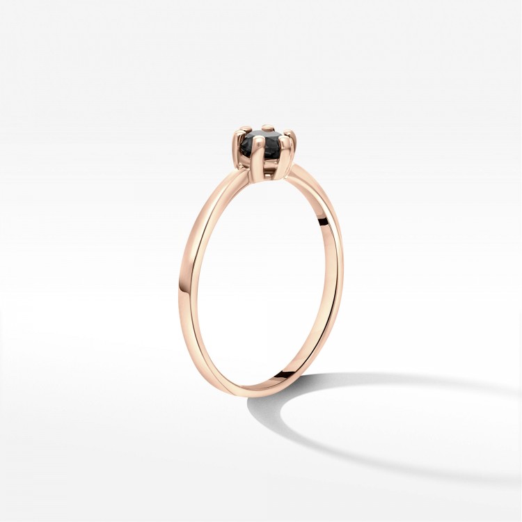 Pierścionek z czarnym diamentem