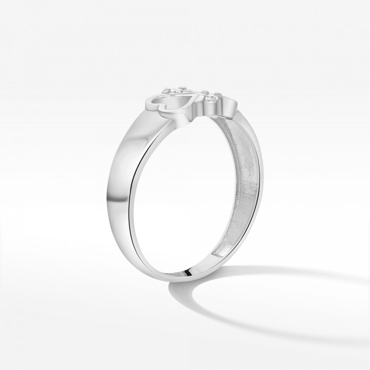 Złoty pierścionek z motywem serca i diamentem