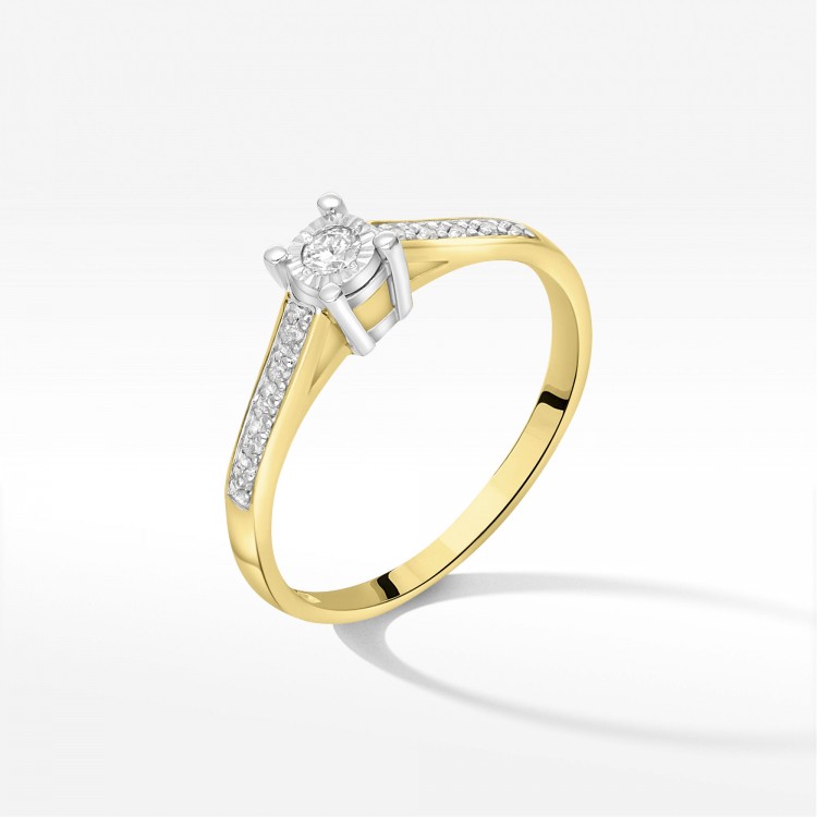 Pierścionek ze złota z diamentami