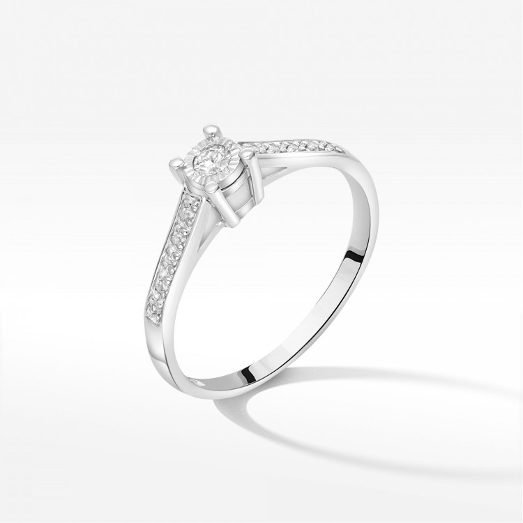 Pierścionek ze złota z diamentami