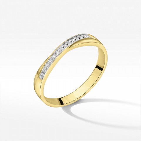 Pierścionek z diamentami